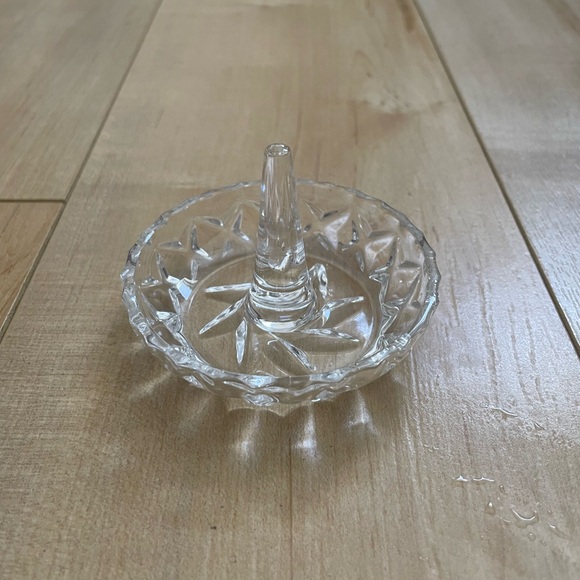 Jewelry - Crystal Ring Holder